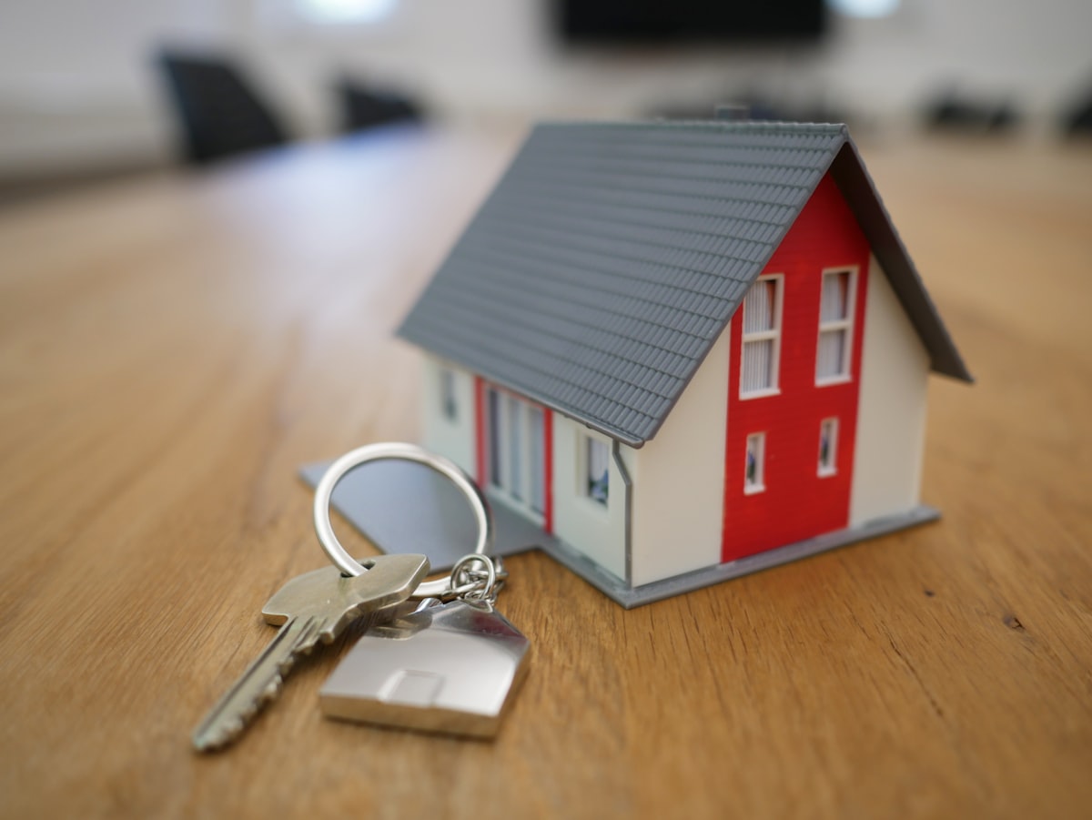 Casas novas à venda mais que duplicam em 5 anos — mas procura absorve tudo